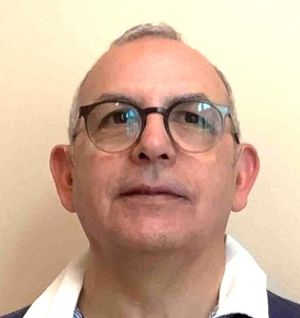 en person med briller